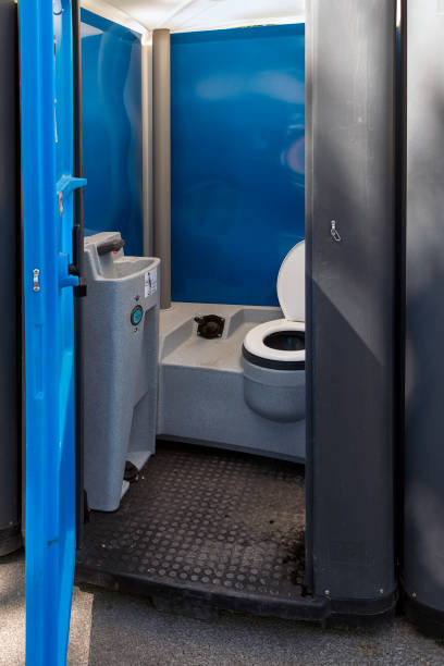 Best Luxury portable toilet rental  in Baiting Hollow, NY